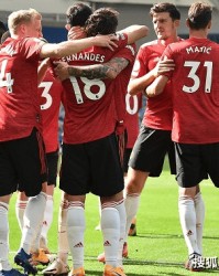  布莱顿定位球战术奏效战胜曼联