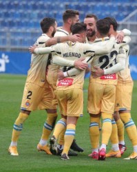  热刺前锋把握机会欠佳，多次单刀不进错失良机