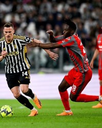  克雷莫内塞防守反击战术奏效爆冷斩获三分