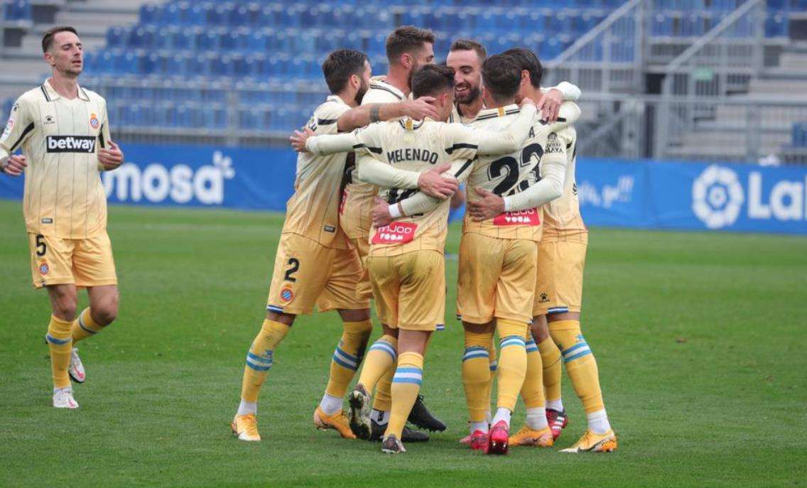  热刺前锋把握机会欠佳，多次单刀不进错失良机