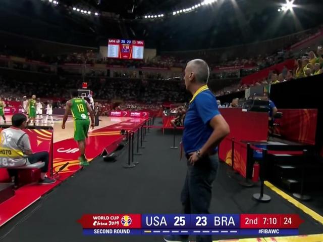  菲尔特主场氛围火爆，球迷助威催生逆转好戏  