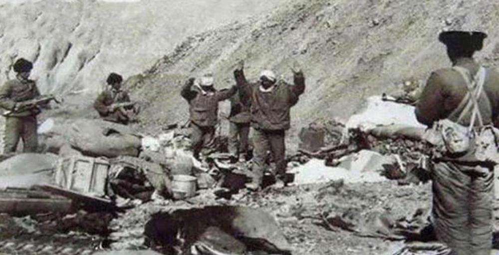  伯恩利主场雨战告捷，泥泞场地成就经典战役